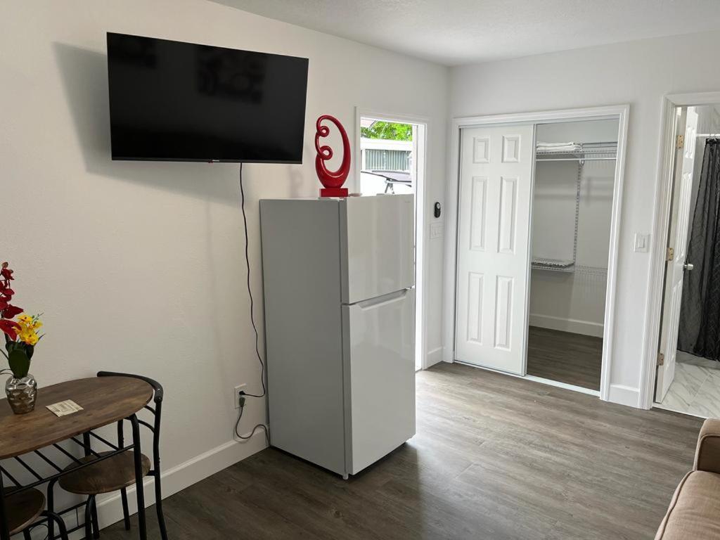 Incredible Comfortable Apartments Near The Airport And Beaches Тампа Екстериор снимка