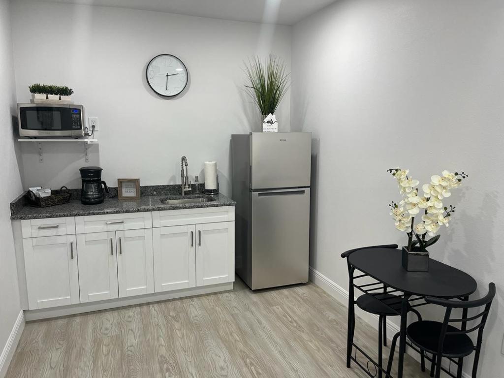 Incredible Comfortable Apartments Near The Airport And Beaches Тампа Екстериор снимка